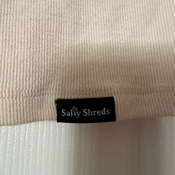 Salty shreds crop tee - Picture 5 of 5